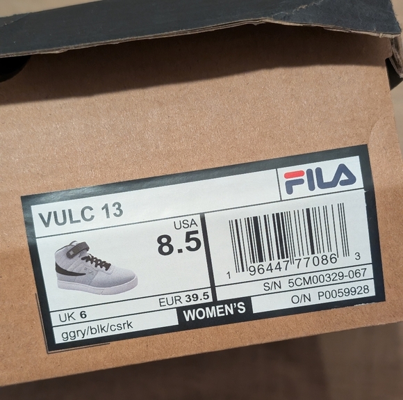 Fila VULC 13 Men's Light Gray and Black High-Top Sneakers 8.5 - Picture 2 of 2